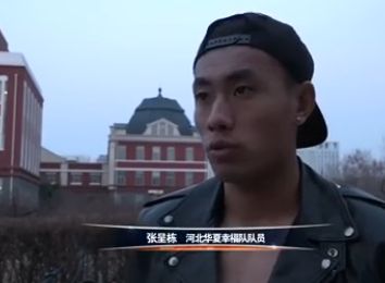 巨胸流奶水视频在线播放