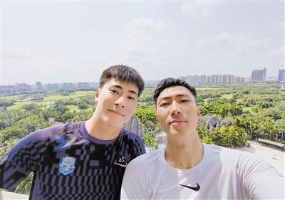 奶白推特
