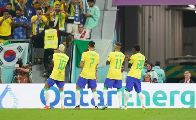 激情五月亚洲色图